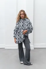 Pantalón Oxford de viscosa color borgoña.