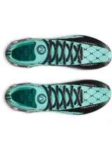 Championes de fútbol Under Armour SHDW LT 3 FG en colaboración con Mansory. Presentan un diseño en color turquesa con patrón de red negro y detalles en fibra de carbono. Cuentan con parte superior UA IntelliKnit, cuello de punto tipo calcetín y suela exterior de fibra de carbono diseñada para superficies naturales firmes.