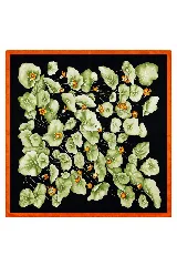 Pañuelo cuadrado negro con diseño estampado de hojas verdes y flores naranjas, con borde anaranjado.