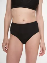 Bombacha tiro alto color blanco.