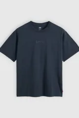 Remera Levi's de corte relajado, color azul marino, con cuello redondo, manga corta y pequeño logo bordado en el pecho.