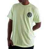 Remera verde claro de manga corta con estampado pequeño del logo de la mano de Santa Cruz en el pecho.