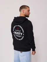 Canguro negro con capucha de Rusty, modelo Jofry Est, con gran estampado circular en la espalda que incluye texto y logo de la marca.
