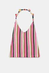 Bolsa de tejido canvas con estampado de rayas verticales en tonos rosado, verde, beige y rojo, con asa de hombro decorada con nudos.