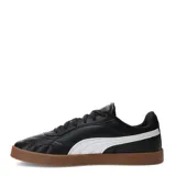 Championes Puma Club II Indoor, color negro con detalles en blanco y suela de goma color caramelo. Presentan un diseño acolchado en la puntera y el logo de la marca en dorado.