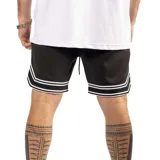 Bermuda deportiva negra con diseño inspirado en el básquetbol. Presenta dos franjas blancas horizontales en el ruedo, aberturas laterales y el logo de la marca bordado en blanco en la pierna izquierda.