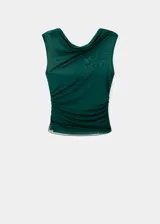 Top de manga corta color verde oscuro, confeccionado en tejido semitransparente con fruncidos laterales, cuello asimétrico y diseño entallado con forro interior.