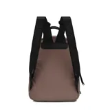 Mochila urbana Las Oreiro de diseño acolchado con costuras cuadradas. Presenta un compartimento principal con cierre, bolsillo frontal con cierre, correas ajustables negras con logo y detalle de corazón rojo bordado en la parte inferior.