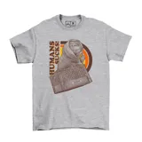 Remera gris jaspeado con estampa frontal que muestra al personaje E.T. dentro de una caja, haciendo un gesto con la mano, acompañado por el texto 'Humans Sucks!' y un diseño de arcos retro.