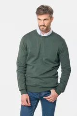 Buzo tejido de algodón y cashmere, de cuello redondo y manga larga, en color verde oscuro melange.