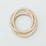 Pack de 15 gomas de pelo elásticas, en colores marrón, bronce y dorado. Ideales para sujetar el cabello con estilo y comodidad.