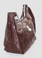 Cartera hobo negra de cuero sintético acolchado con diseño de corazones y logo plateado de Vivienne Westwood al frente.