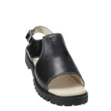 Sandalias Furtiva modelo Paola de cuero negro con suela track y tira trasera con hebilla ajustable.