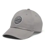 Gorra de béisbol Columbia en color gris, con diseño clásico de seis paneles y visera curva. Presenta un parche circular bordado en el frente con el logo y nombre de la marca. Cuenta con cierre posterior de velcro para un ajuste personalizado.