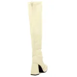 Bota alta Beira Rio de color negro, con taco alto ancho, plataforma delantera y ajuste elástico con cordón en la parte superior de la caña.