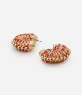 Aros de metal reciclado con cordón. Accesorio de bisutería con baño light gold.