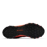 Bota de senderismo Columbia Peakfreak II Mid Outdry, color negro con entresuela naranja moteada. Presenta un diseño de altura media con malla técnica, sistema de ajuste Navic Fit, membrana impermeable OutDry y suela Adapt Trax para tracción en diversos terrenos.
