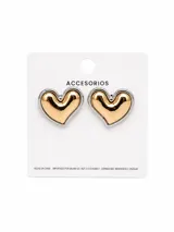 Aros con forma de corazón, con centro dorado y borde plateado.
