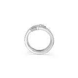 Anillo en espiral con diseño de flecha de Cupido, elaborado con baño de rodio y decorado con cristales transparentes y cubic zirconia.