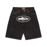 Short de jean negro con estampado blanco en el frente.