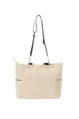 Cartera tipo shopper color negro, confeccionada en poliuretano, con bolsillos laterales con cierre y correa larga ajustable.