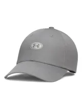 Gorra de béisbol clásica de perfil bajo, color gris, con panel frontal sin estructura y logotipo de la marca bordado en el centro. Cuenta con cierre de correa ajustable en la parte posterior.