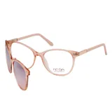 Lentes de receta con armazón de acetato en color nude traslúcido y sistema clip-on magnético con cristales solares degradados. Diseño de forma redondeada con patillas delgadas.