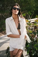 Short de muselina de algodón color blanco con lunares negros.