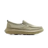 Zapatos casuales slip-on Hanker modelo Gabhan, color beige, con diseño de lona y suela gruesa texturizada.