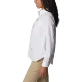 Camisa de manga larga Columbia modelo Silver Ridge 3.0, de color blanco, con protección solar y bolsillos en el pecho.