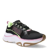 Championes de running Puma modelo Softride Divine, con diseño en color negro, detalles en rosa y verde neón. Presentan una suela chunky blanca con base de caucho color caramelo, cierre con cordones y logo de la marca en el lateral.