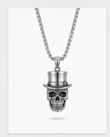 Collar de acero inoxidable con cadena de eslabones y dije colgante en forma de calavera con sombrero de copa.
