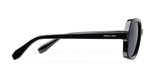 Lentes de sol con montura oversized de forma cuadrada y cantos suavizados. Cuentan con lentes polarizadas de color negro y protección UV400.