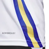Camiseta de fútbol Adidas del Club Atlético Boca Juniors, modelo alternativo temporada 24/25. Diseño blanco con detalles en azul y amarillo. Incluye logo de Adidas, escudo del club y sponsor Betsson en el frente.