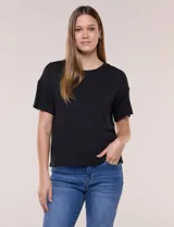 Remera básica de silueta amplia y corte boxy de la marca Cable & Gauge, color verde militar, con cuello redondo y mangas cortas de hombro caído.