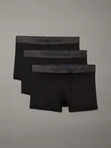 Pack de tres bóxers ajustados Calvin Klein de microfibra suave que absorbe la humedad, con cintura elástica con logo distintivo de la marca.