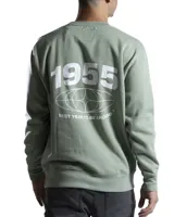 Buzo de felpa color negro con cuello redondo y diseño estampado en el pecho que incluye una estrella y texto decorativo.