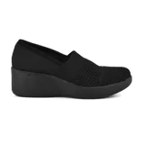 Zapato Skechers negro de tejido de punto con plantilla Air-Cooled Memory Foam y tacón de cuña.