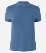 Blusa de punto texturizado color celeste, de manga corta y cuello alto, marca Cortelle.