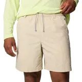 Short de baño Columbia modelo Backcast Water Short, color beige, con cintura elástica ajustable con cordón, bolsillos laterales y bolsillo trasero con cierre.