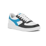Championes urbanos Diadora Champion Spitfire II, color blanco con detalles en azul y gris.