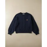 Buzo de manga larga color azul marino con diseño de tejido trenzado, cuello redondo y puños y ruedo elásticos acanalados.