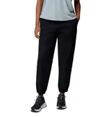 Pantalón jogger Columbia modelo Roc Ripstop Jogger, de color negro, con cintura elástica, bolsillos frontales y puños elastizados en los tobillos.