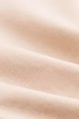 Culotte de tiro alto color nude con leve efecto moldeador en cintura, muslos y glúteos. Diseño sin costuras y refuerzo interior.