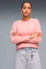 Buzo Puma modelo Elevated Confort Crew, color rosado, con cuello redondo y diseño de manga larga.