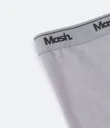 Calzoncillo tipo bóxer de la marca Mash, confeccionado en algodón con elástico en la cintura que presenta el logo de la marca estampado.
