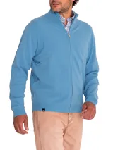 Sweater de punto con cierre frontal completo y cuello alto, confeccionado en mezcla de lana y cashmere. Presenta puños y ruedo acanalados, con un diseño de calce regular.