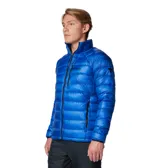 Campera puffer de alto rendimiento Columbia Titanium, diseñada para actividades al aire libre. Presenta un diseño acolchado con aislamiento de plumón de ganso de 700 fill power, tecnología Omni-Heat Arctic para retención de calor y acabado Omni-Shield repelente al agua y manchas. Incluye cierre frontal completo, cuello alto con mentonera, bolsillos laterales y en el pecho con cierre, y dobladillo ajustable.