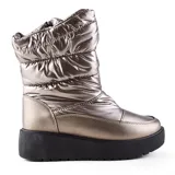 Bota casual negra de caña media con plataforma y taco corrido.