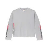 Buzo de cuello redondo y manga larga confeccionado en tejido térmico tipo waffle color gris. Presenta estampado deportivo con la inscripción 'USXSPORT' en las mangas en colores rojo y negro.